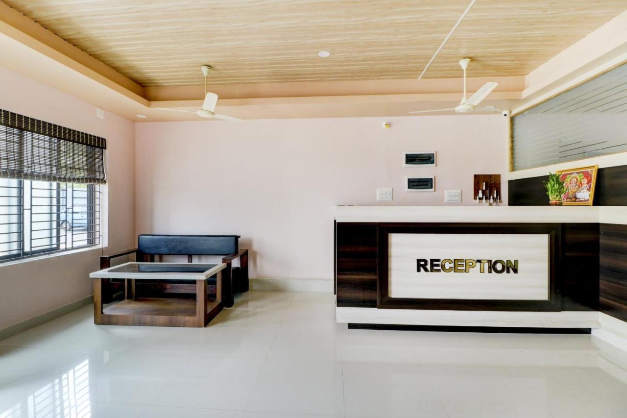 Vaccinated Staff - Capital O 77266 Light House Beach Resort Pangala Экстерьер фото