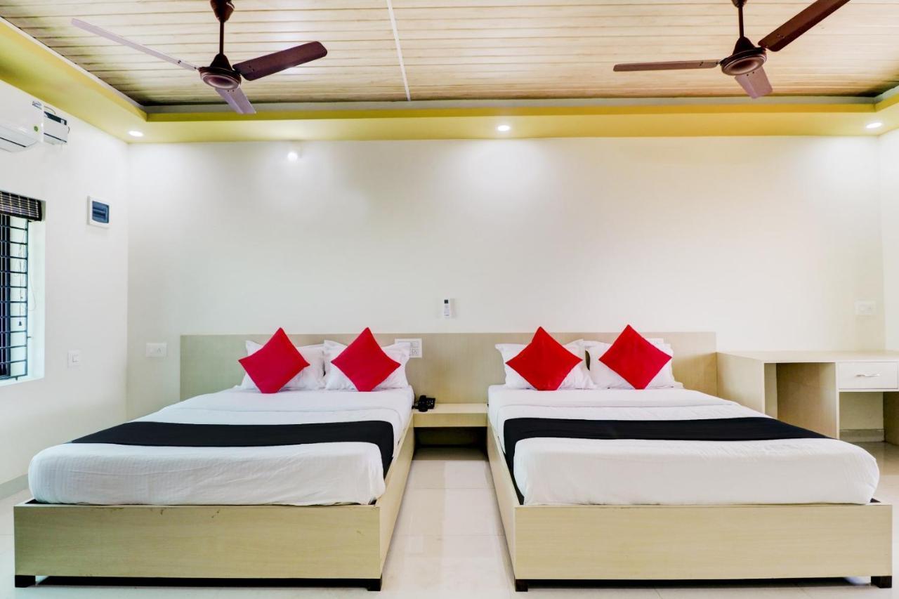 Vaccinated Staff - Capital O 77266 Light House Beach Resort Pangala Экстерьер фото